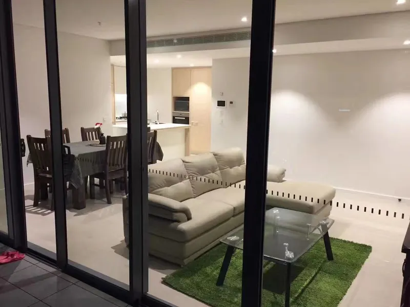 level 15 two bedrooms apartment in great location and city views