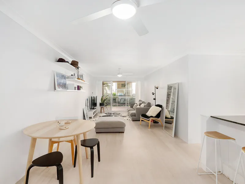 Spacious Beachside Apartment