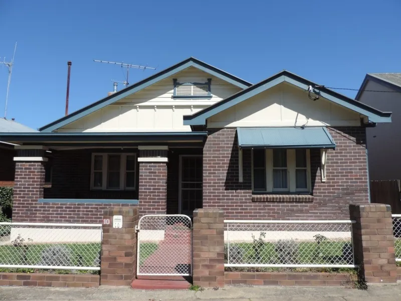 CENTRAL CHARACTER COTTAGE