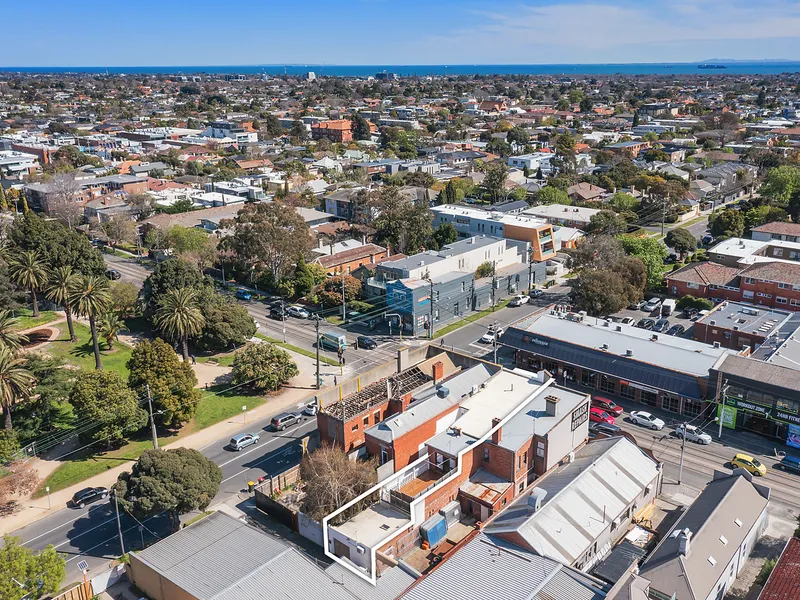 Residential / Commercial Hybrid Overlooking Caulfield Park