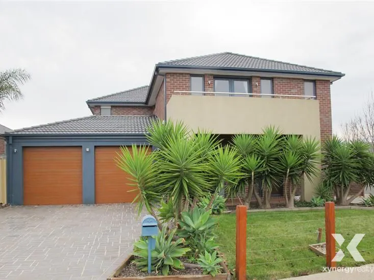 Sophisticated Family Living in Caroline Springs