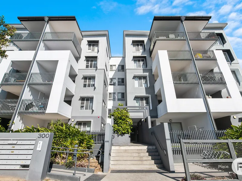 Laid-back urban living with sensational views