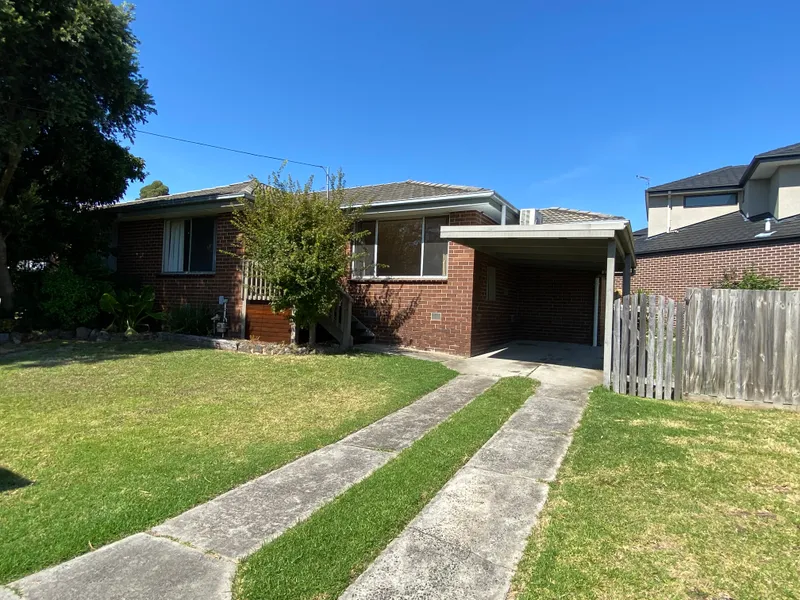 Close to both Boronia and Bayswater central