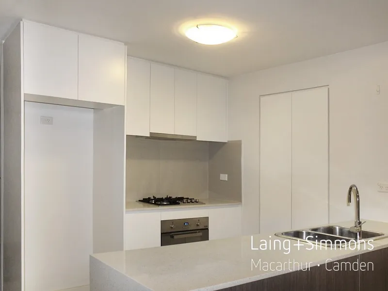 Spacious Apartment Living With 2 Balconies