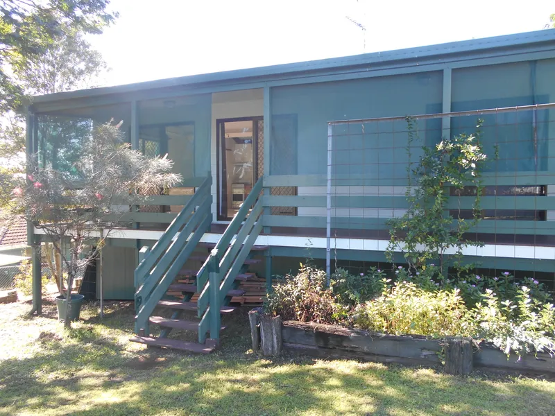 Neat and tidy home on a large 1349m2 block.