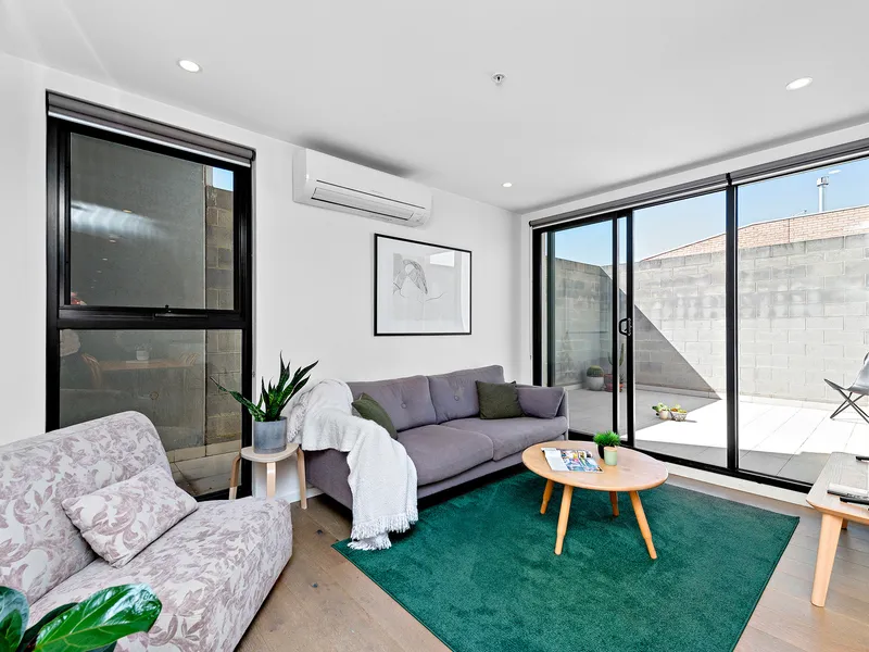 Bright and stylish in heart of Richmond