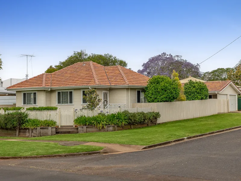 Character Charm - Convenient Location