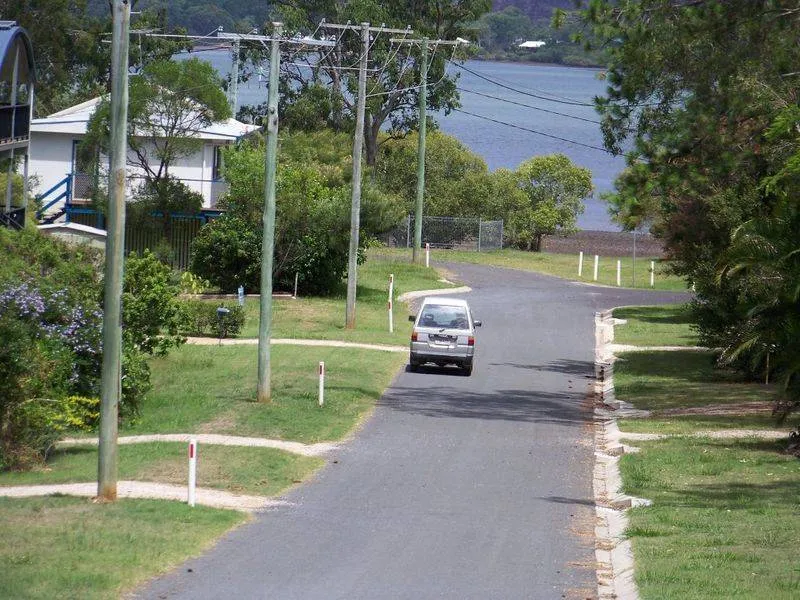 LOCATED CLOSE TO THE WATER & TINNY LAUNCHING AREA