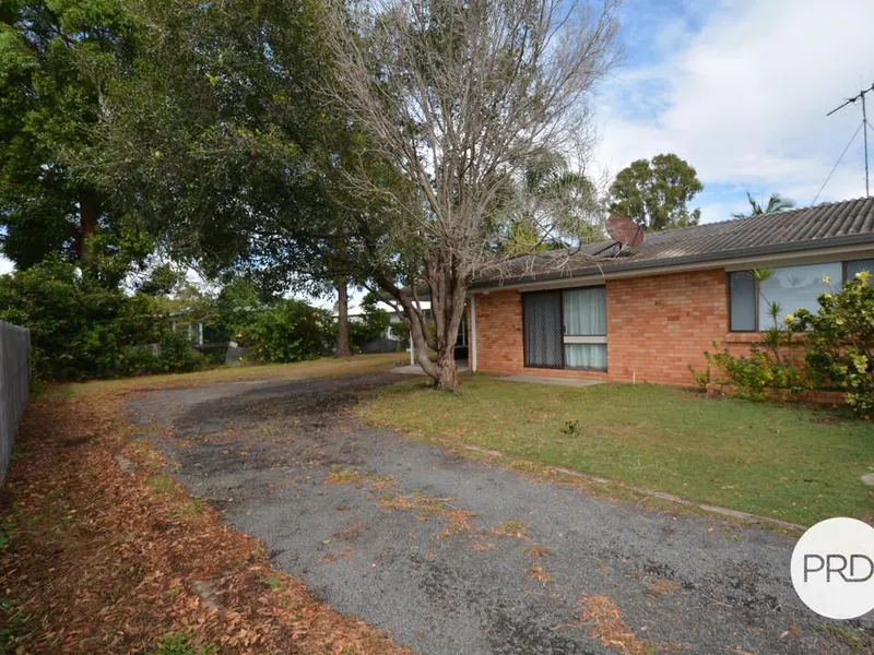 BRICK UNIT WITH A/C IN LIVING AREA