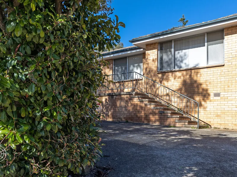 1-bedroom single level flat in a great location