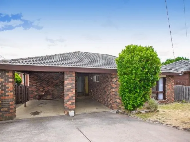 Cozy 3 BR Bulleen House