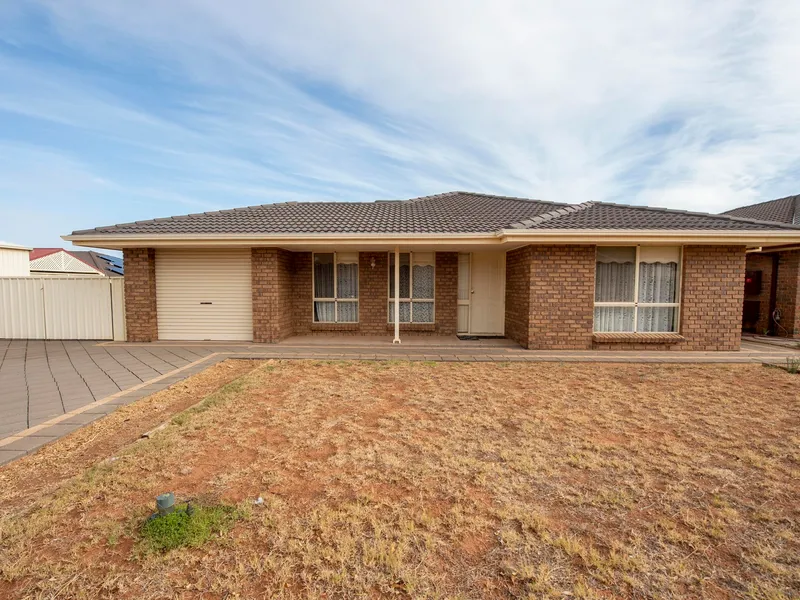 Low Maintenance Family Home in Risdon Park South!