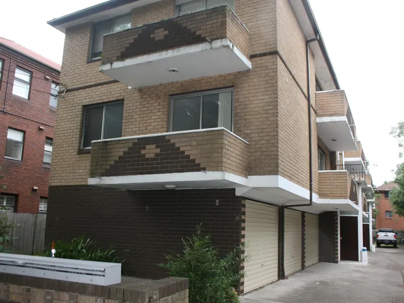 REDUCED TO RENT: Great Location