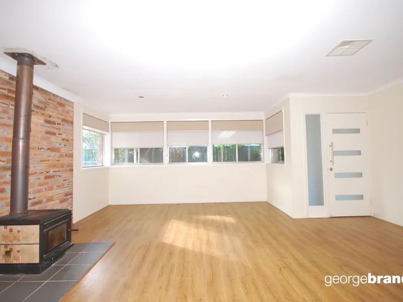 GREAT FAMILY HOME WITH POOL