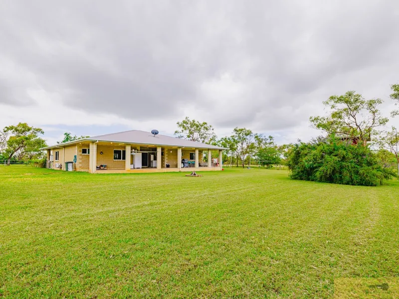 4 BEDROOM, 2 BATHROOM MODERN HOME ON 19.75 ACRES WITH A SHED