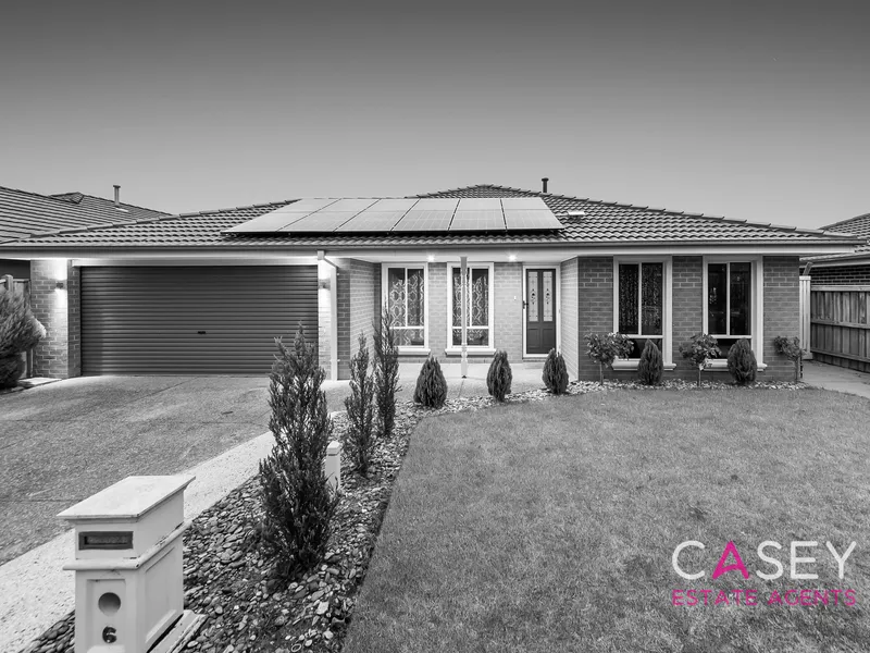 EXPANSIVE CASCADES ON CLYDE SUPERHOME ON 576M2