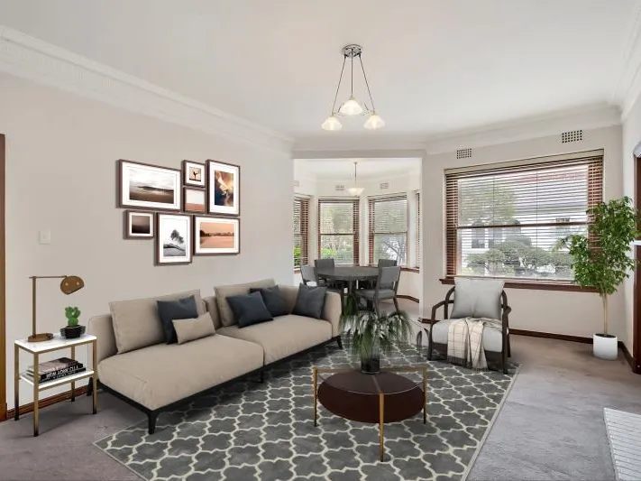 GEORGEOUS 2 BEDROOM WITH LOCK UP GARAGE!