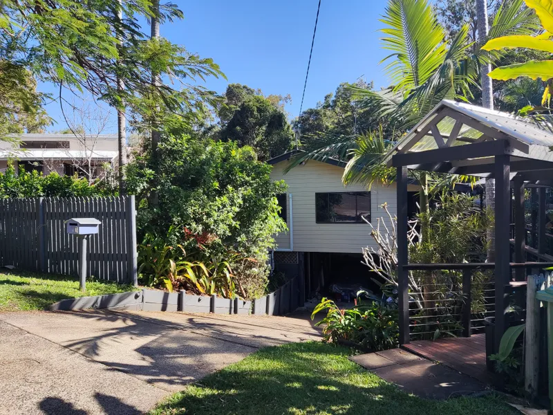 A BEAUTIFUL SETTING WITH DUAL LIVING