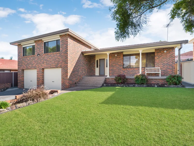 SOLID HOME! TOP LOCATION!