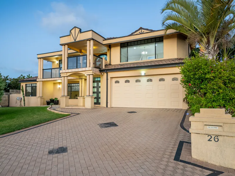 Coastal Residence in superb location