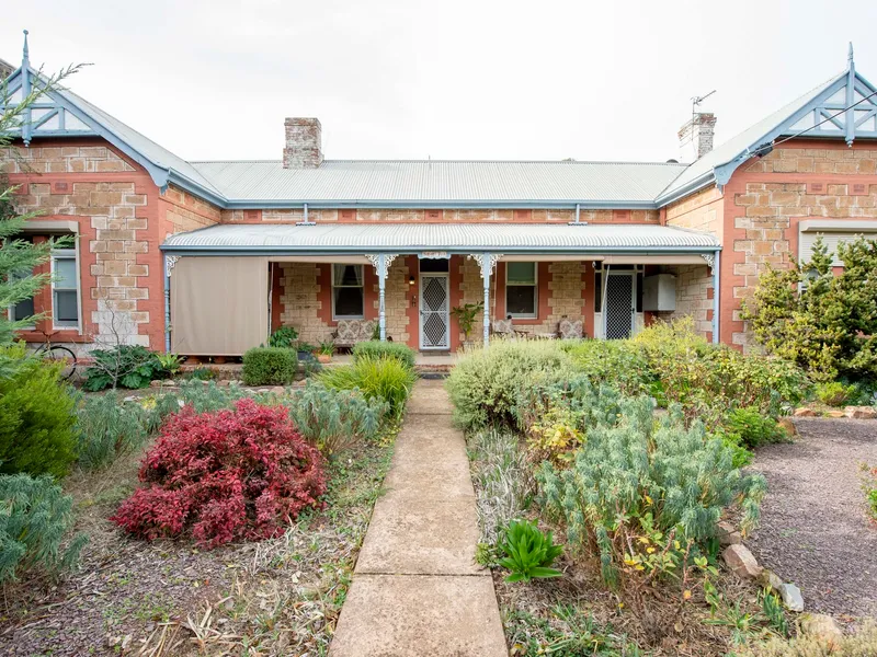 Circa 1890 Sandstone Villa!