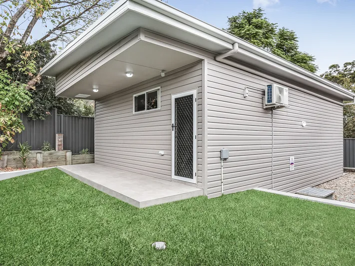 Near New Two Bedroom Granny Flat Available!