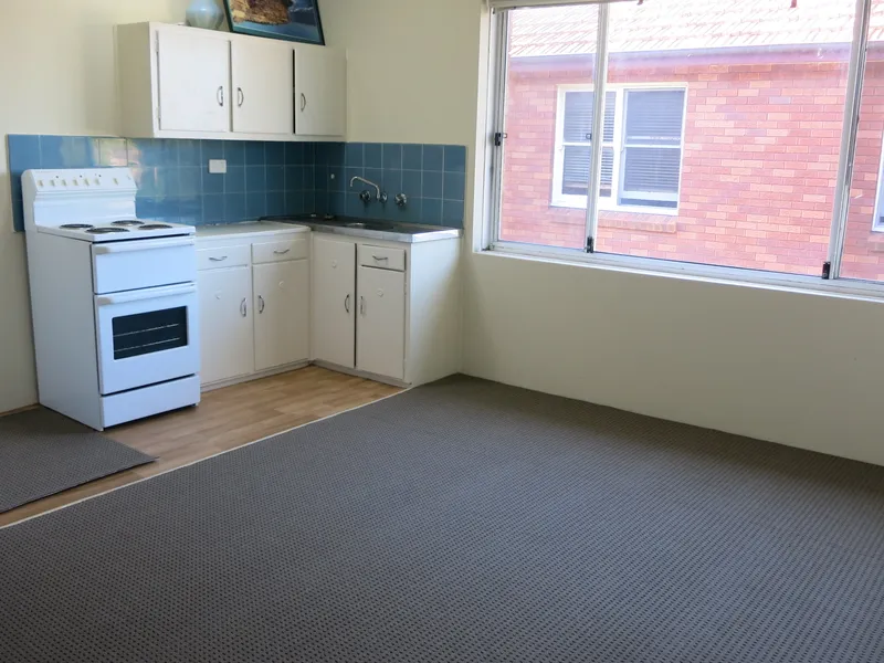 One Bedroom Unit In Quiet Location