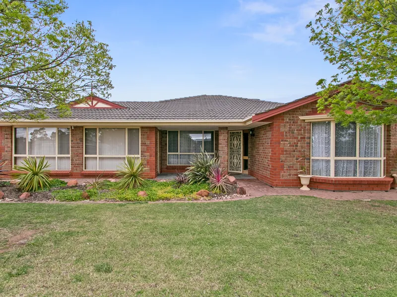 FAMILY HOME WITH THE LOT