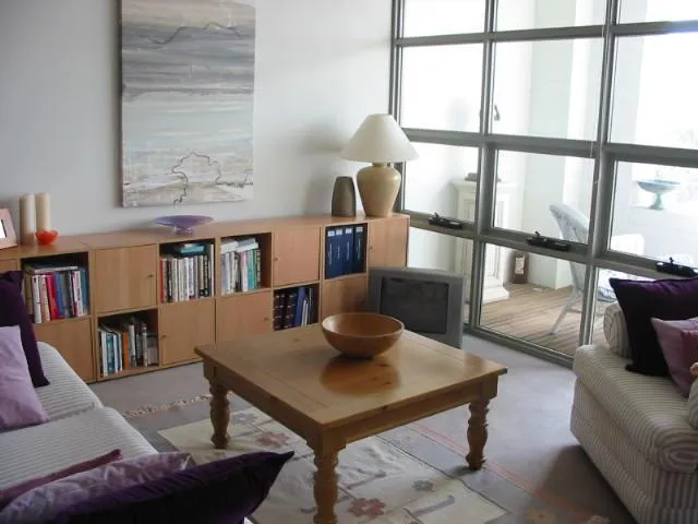 SHORT TERM LEASE - AVAILABLE FOR TWO MONTHS