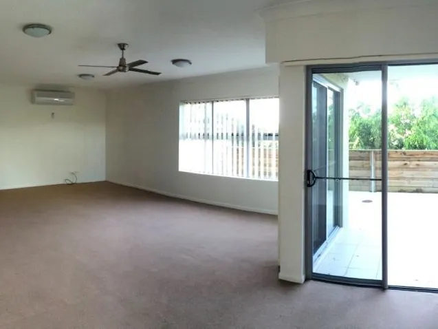 Modern 2 Bedroom unit - close to everything