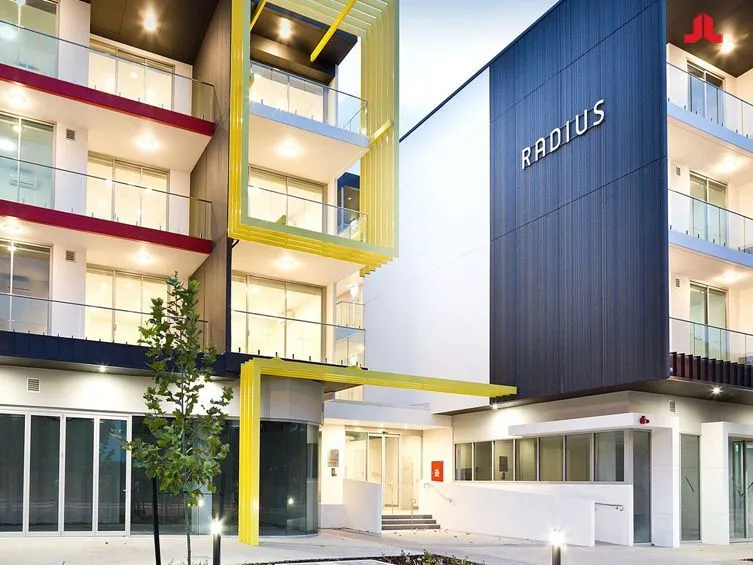 STUNNING ONE BEDROOM APARTMENT!!