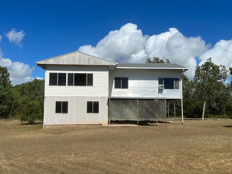 IT'S BIG IT'S SOLID IT'S AFFORDABLE ON 5 ACRES AT BLOOMSBURY WHITSUNDAYS