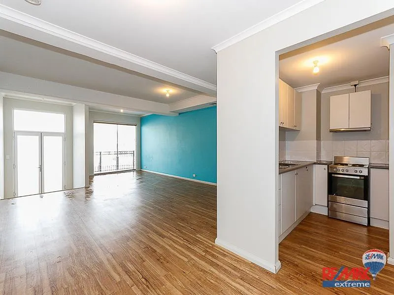 PERFECT LOCATION! WALK TO THE TRAIN STATION