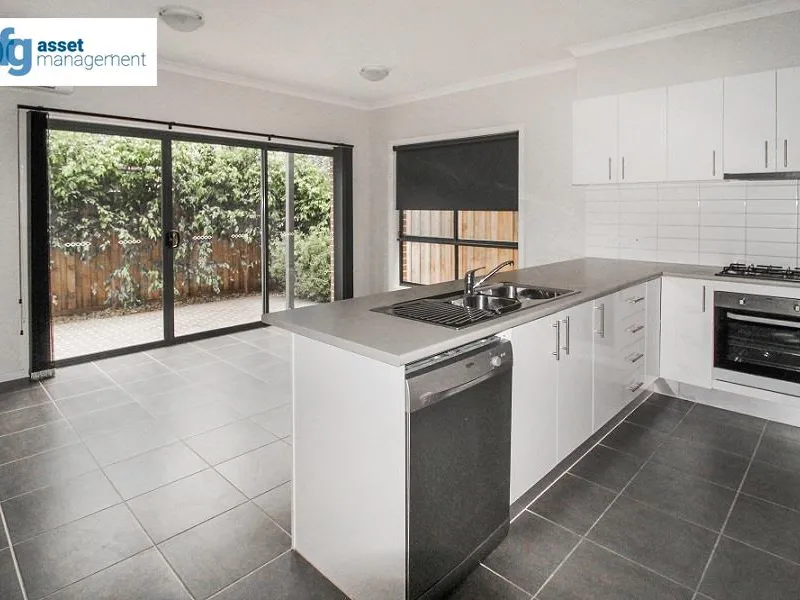 Modern & Contemporary Townhouse