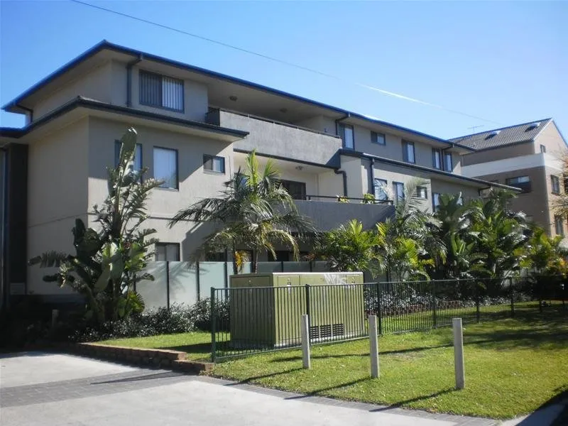 Popular complex