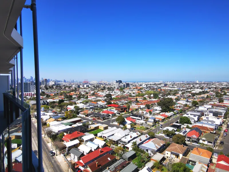 Brand new: Spacious 3 bedrooms apartment, Level 12, Footscray VIC 3011 **Specials Promo***
