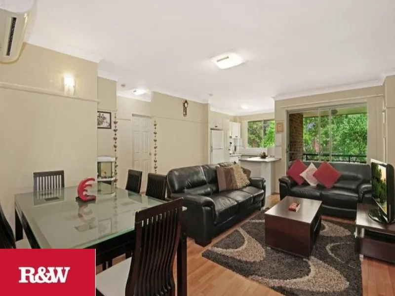 Conventiantly Located with Great Features!