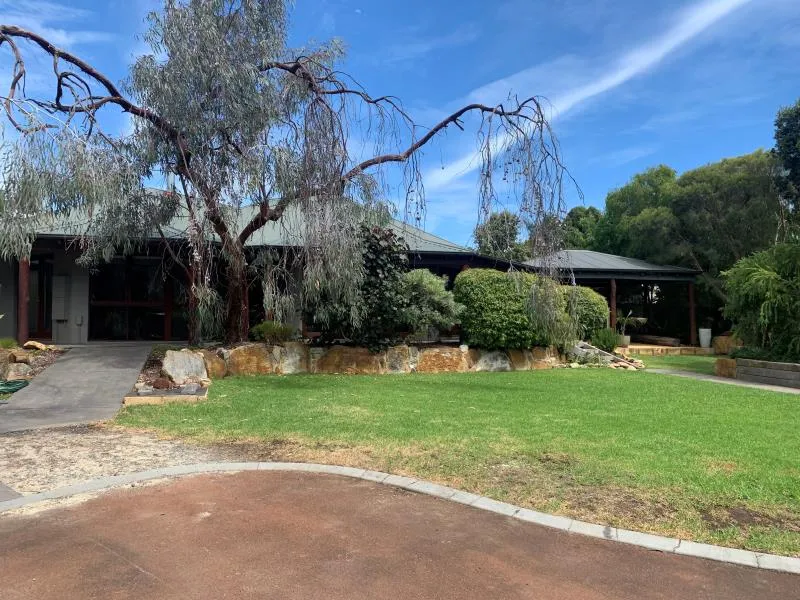 RIVERSLEA FAMILY HOME