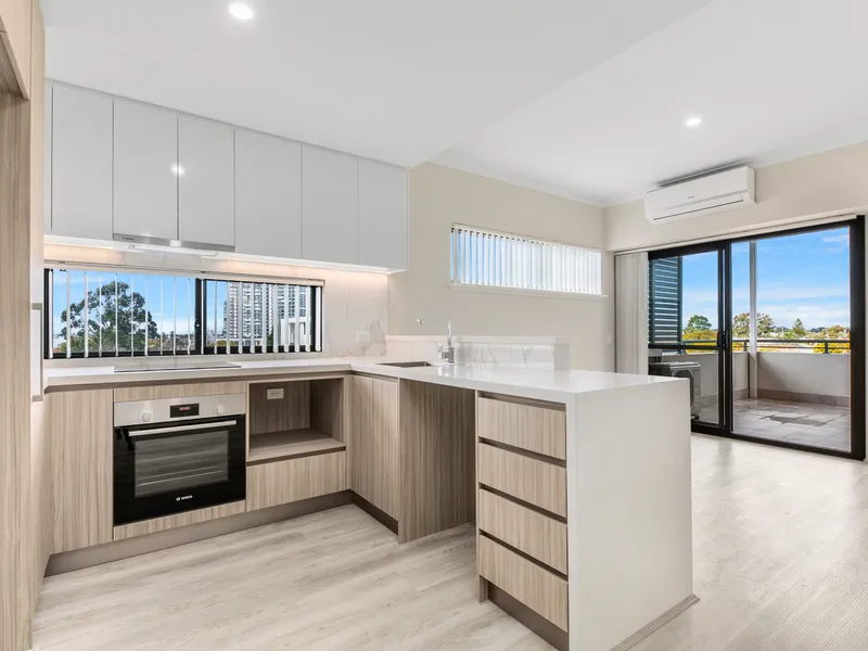 BRAND NEW APARTMENT: HOTTEST ADDRESS IN APPLECROSS!