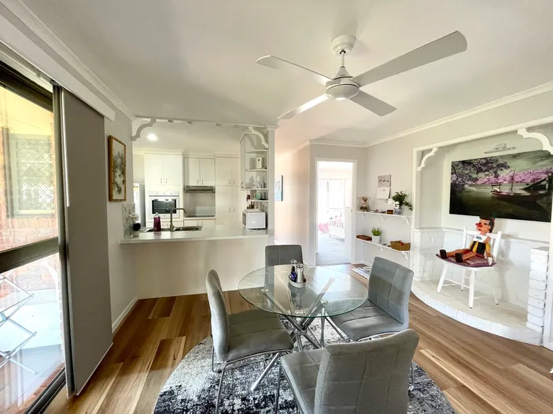 Fantastic Blue Chip Location Easy Breezy Living