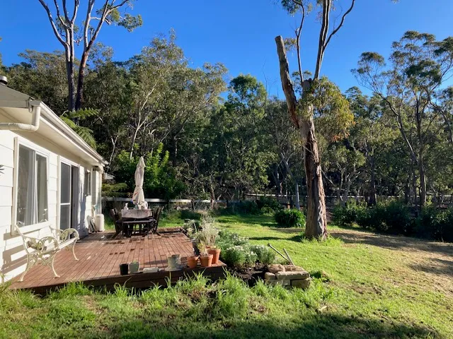 Sunny Private Cottage on Acreage Property, power included