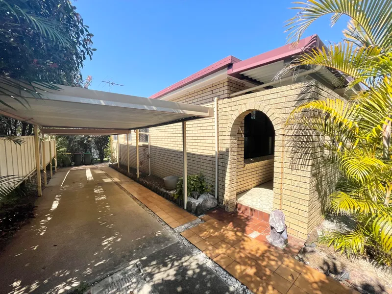 AIR CONDITIONED 3 BEDROOM HOME - SOUTH HILL