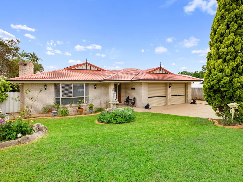 Charming Lowset Family Home!