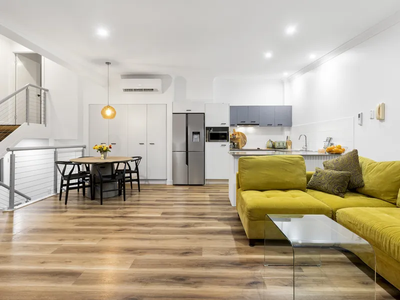 Stunning Modern 4 Bedroom Townhouse