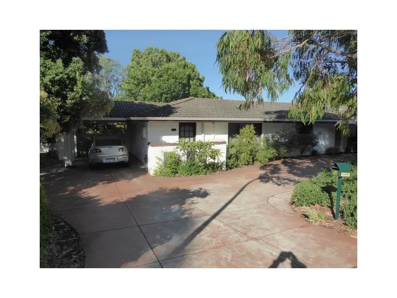 DUPLEX HALF IN QUIET ELEVATED LOCATION - REBUILD OR EXTEND 2 BEDROOM ON 350SQM (APPROX)