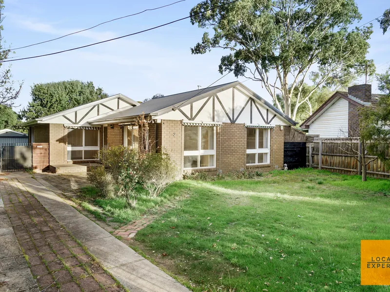 Lovely family home near the train station!