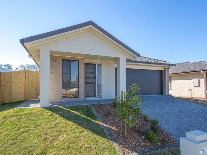 Modern 4 Bedroom Home!!! - Great Location!