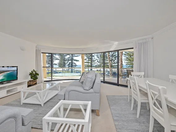 Beachfront 2 Bedroom Apartment