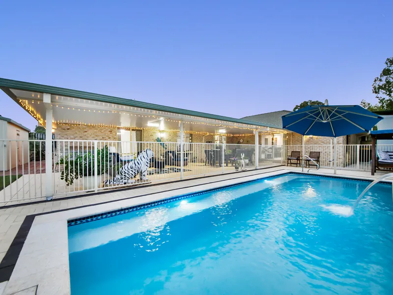 6 STAR LIVING IN NARANGBA VALLEY!!