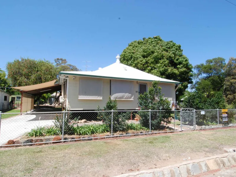 4 BEDROOMS PLUS OFFICE, FULLY AIR-CONDITIONED FAMILY HOME